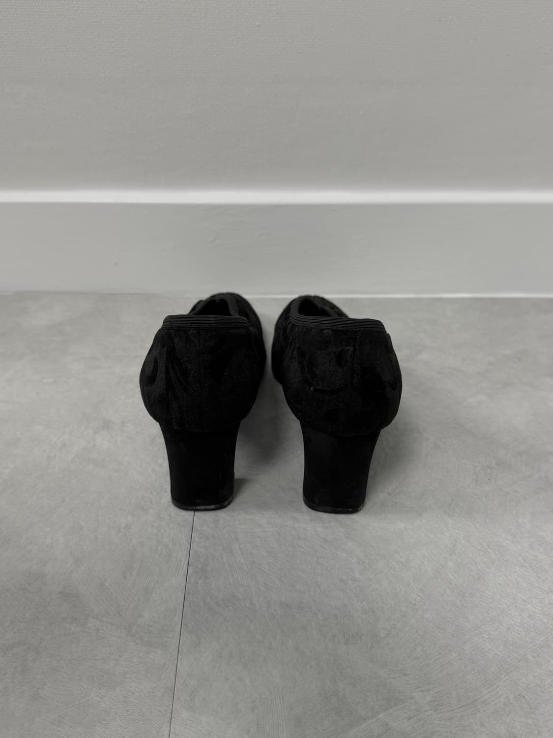 발렌시아가 빈티지 아르누보 패턴 벨벳 힐 블랙 정품 상품이미지5