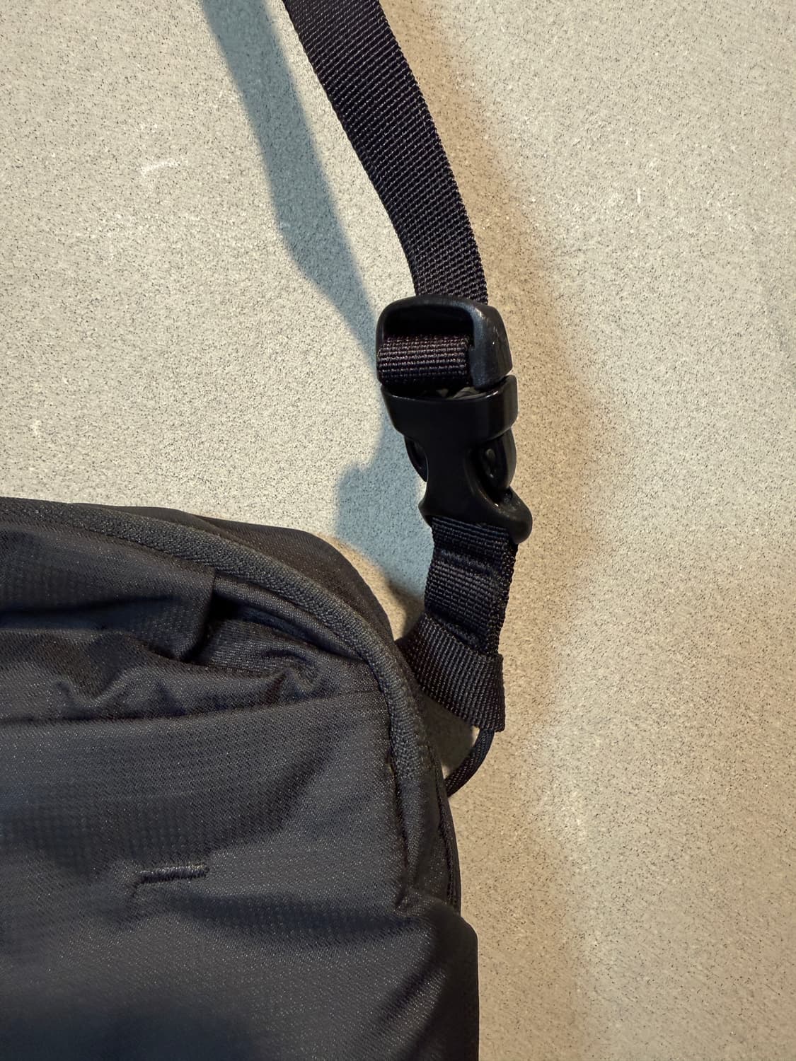 아크테릭스 헬리아드 크로스백 상품이미지5