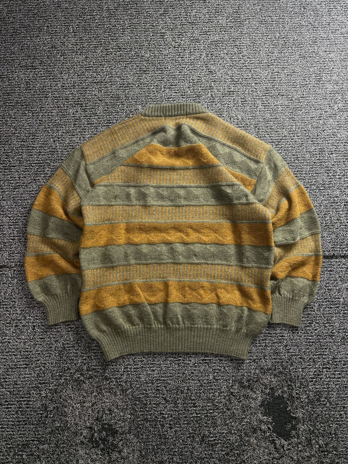 버버리 아카이브 센터 자수로고 울 니트 3047 상품이미지4