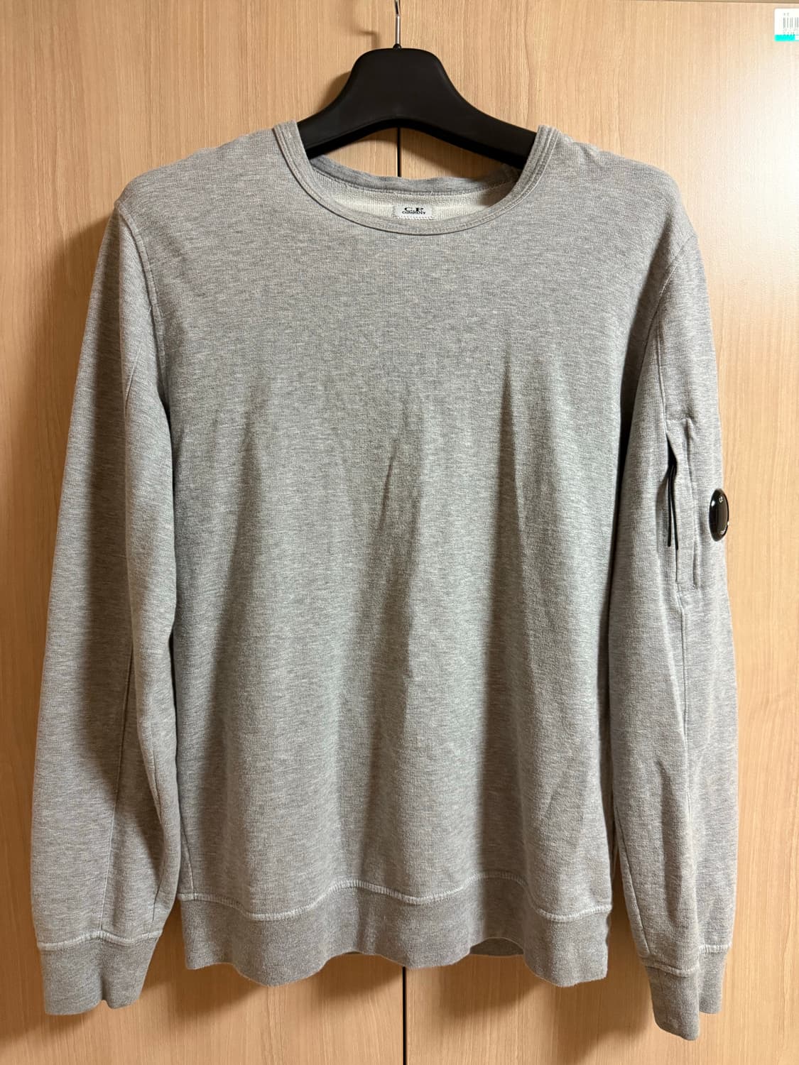 CP컴퍼니 맨투맨 그레이 L 상품이미지1