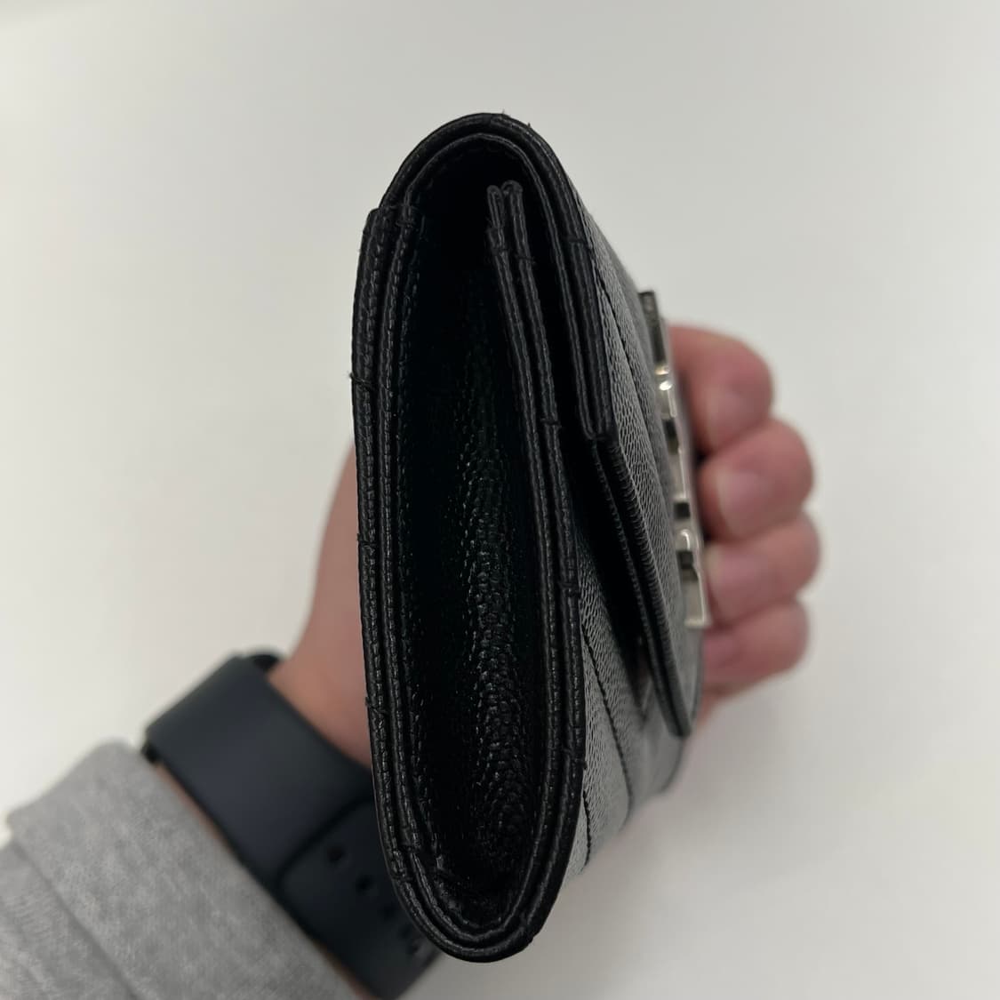 입생로랑 마틀라세 엔벨로프 지갑 상품이미지6