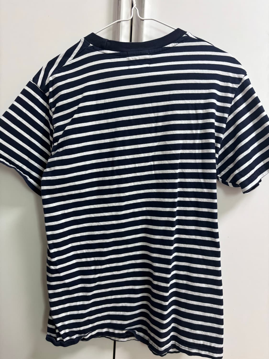 비욘드클로젯 ILP로고 포켓 스트라이프 반팔티셔츠 상품이미지3