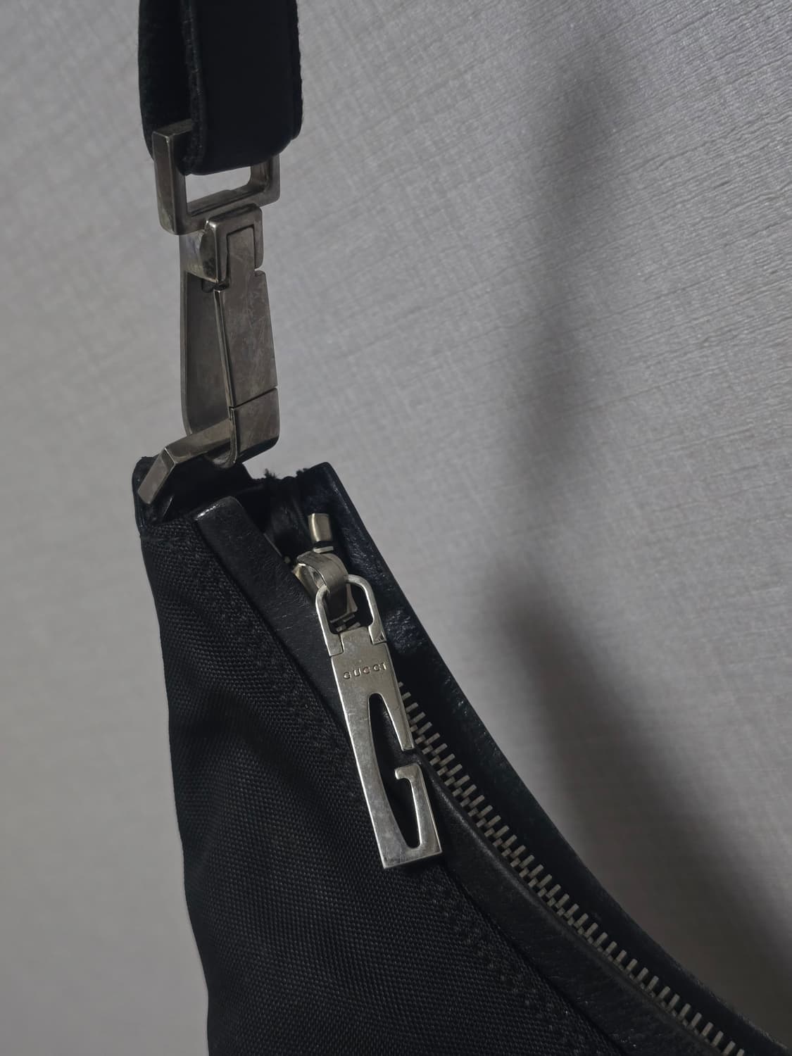 구찌 나일론 레더 콤비 블랙 호보백 상품이미지2