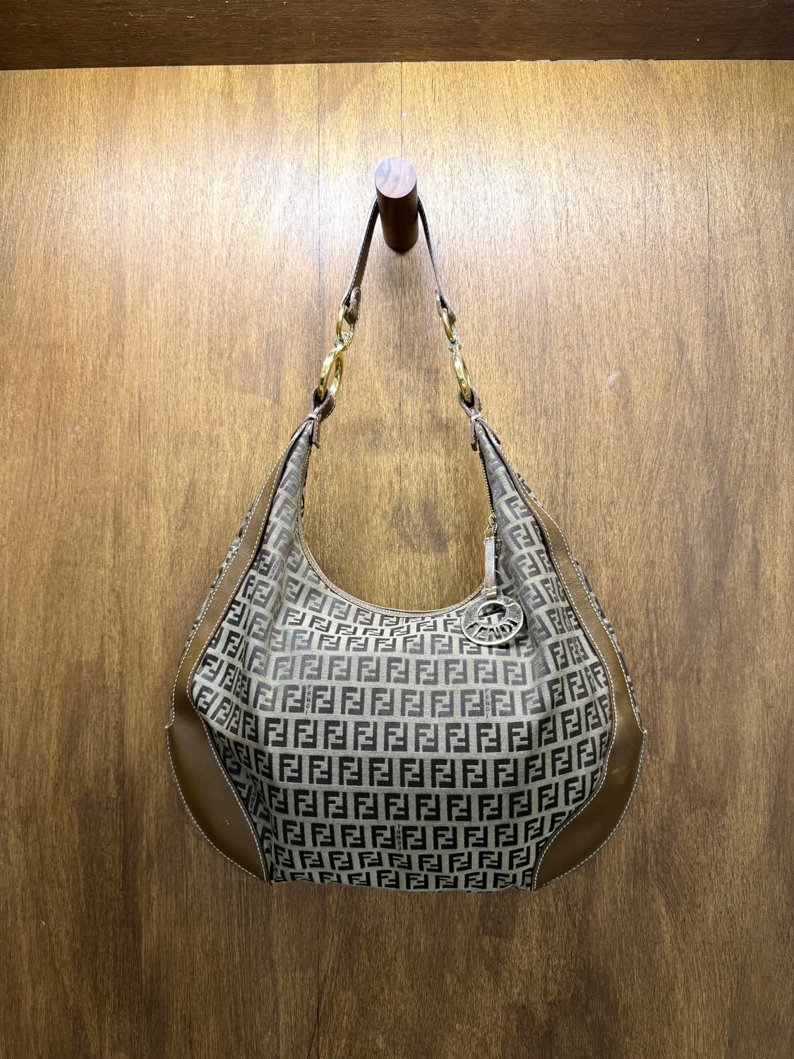 FENDI 펜디 주카 호보백 상품이미지1