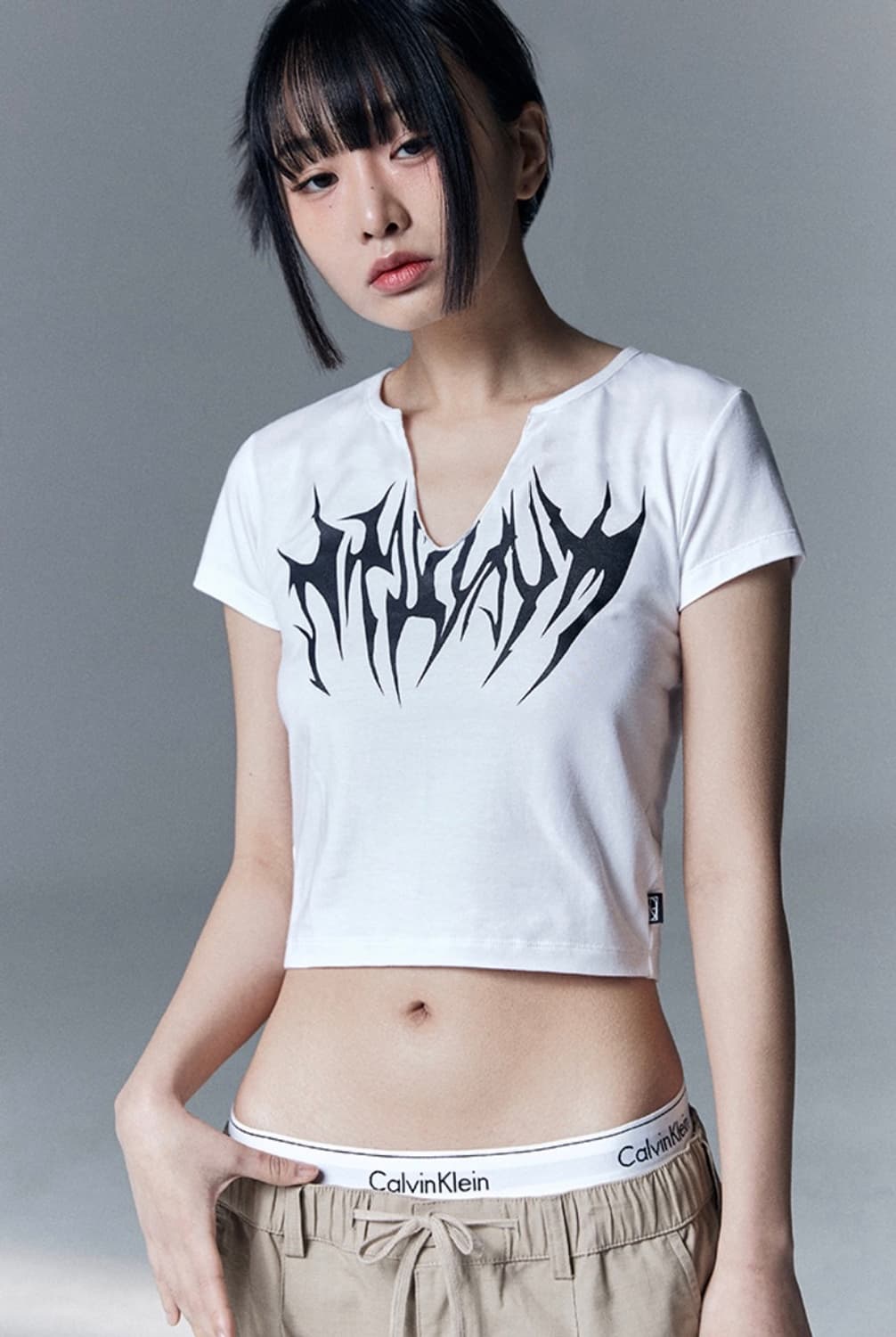 낫포너드 W Sharp Pointed Logo U Neck _ White 상품이미지2