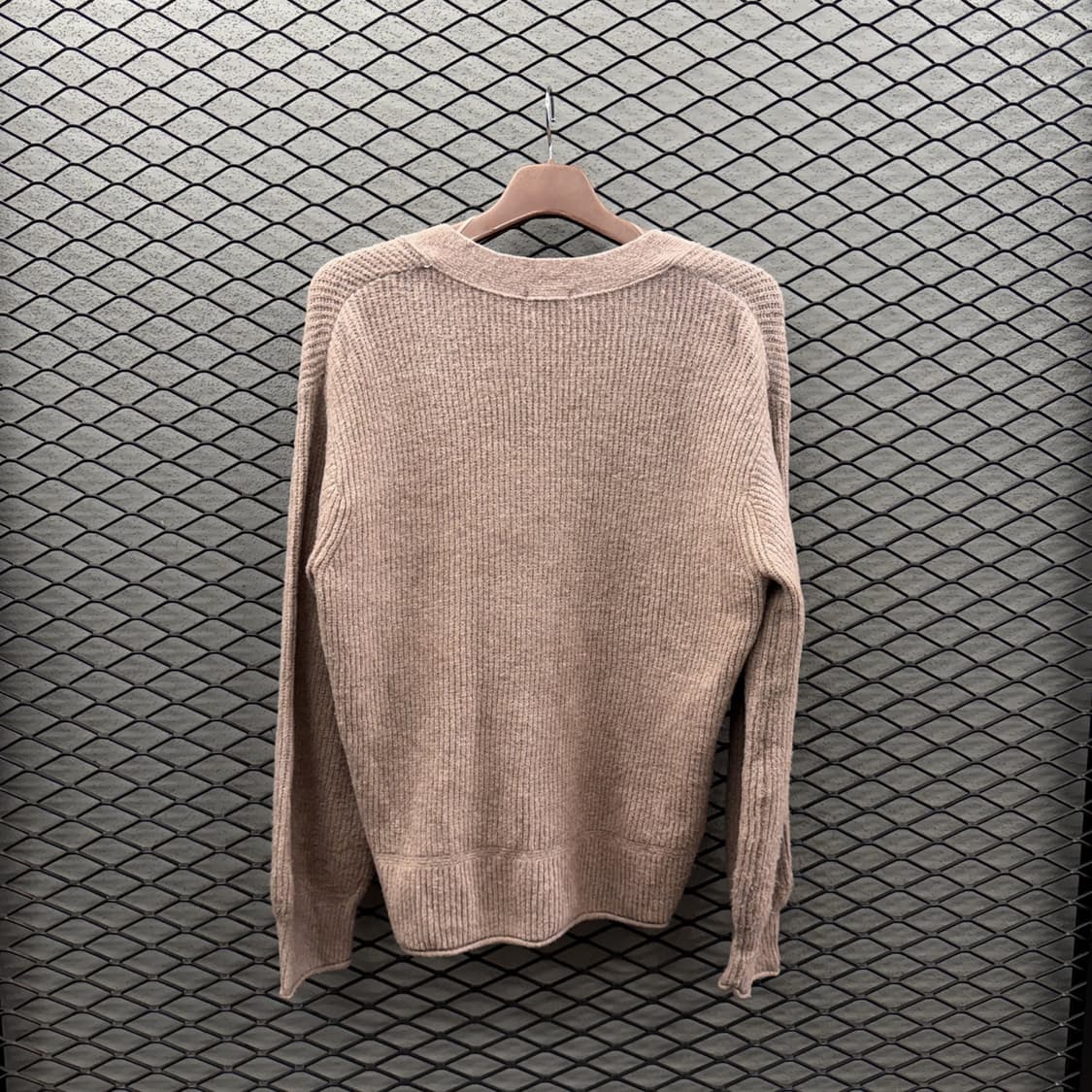 JPN VINTAGE 헤어리 와플 니트 가디건 드롭숄더 빅버튼 디테일 상품이미지4