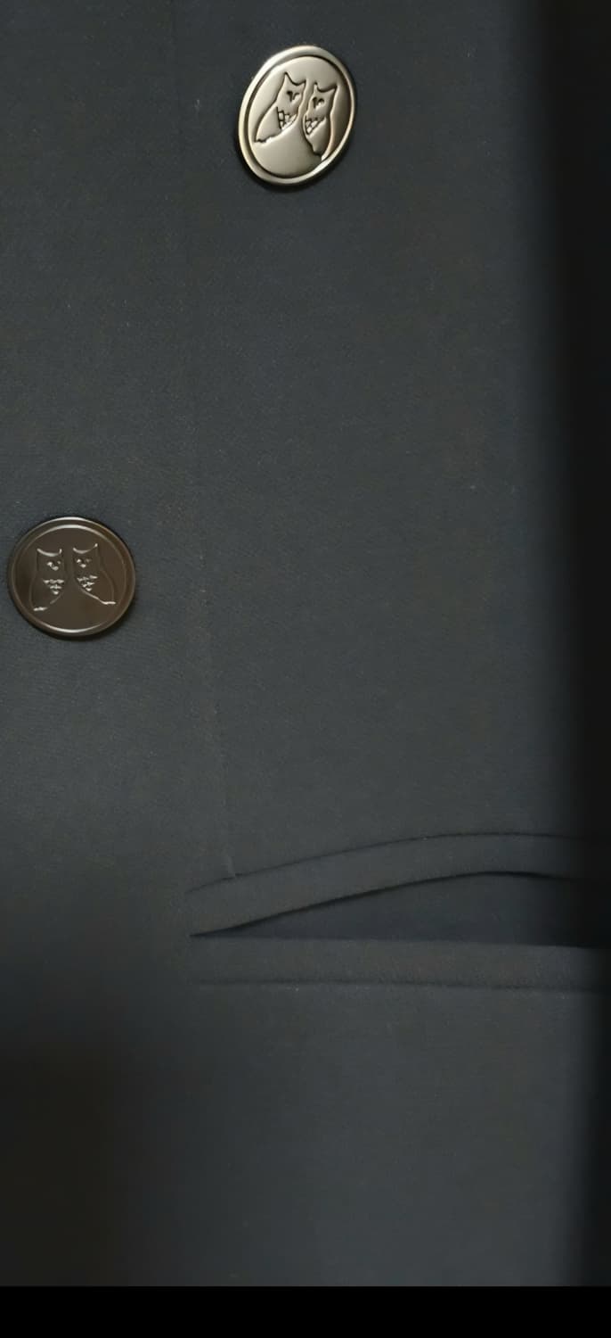 럭키슈에뜨 블랙 더블 자켓 36 / 상태 깨끗
ㅡ정가50만원대 상품이미지4