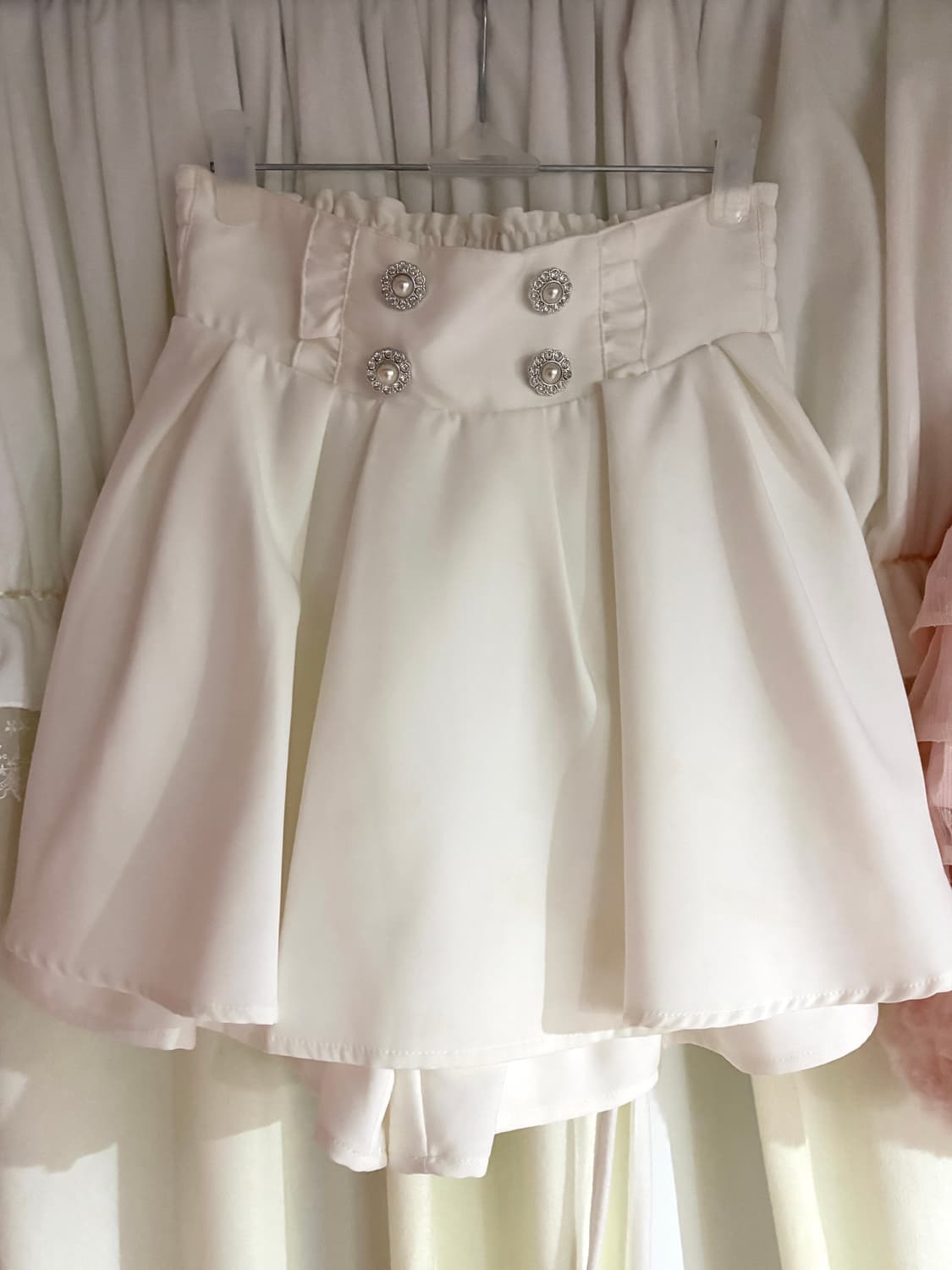 노에미 화이트 프릴 큐빅 스커트 치마 상품이미지1