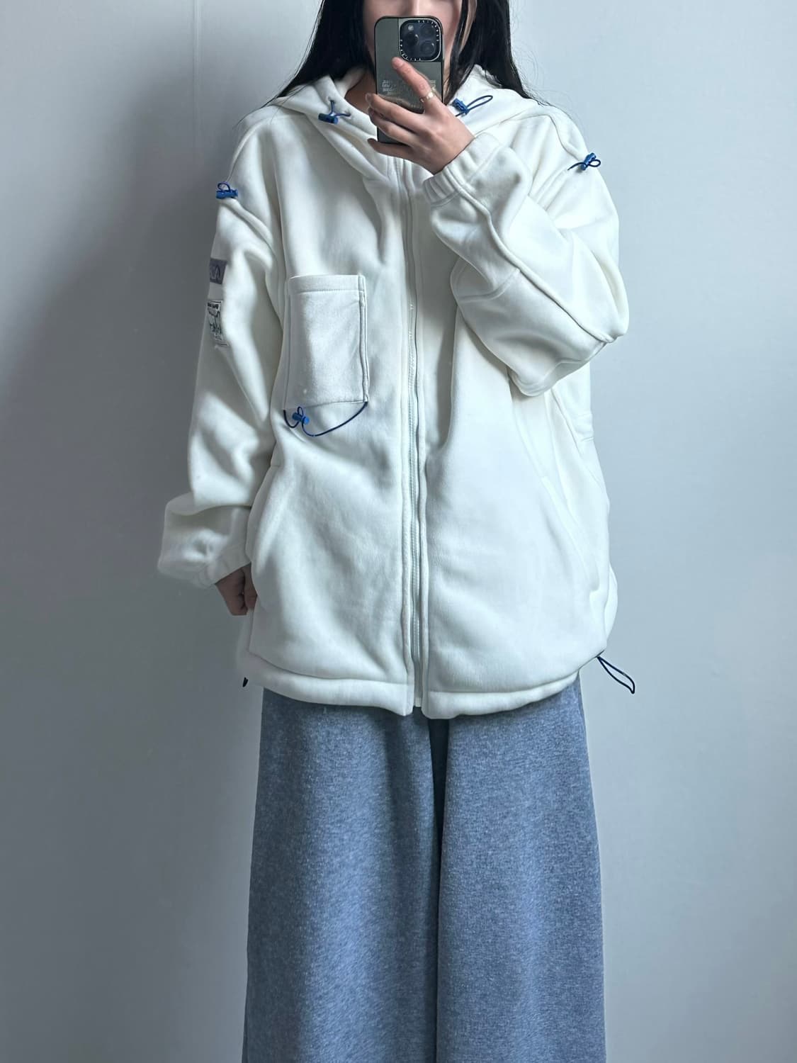 아더에러 화이트 플리스 후드집업 상품이미지1