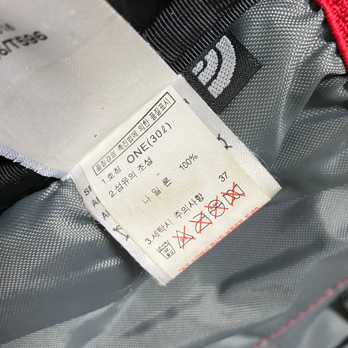 [TheNorthFace] 노스페이스 핫샷 백팩 블랙 30L 상품이미지10