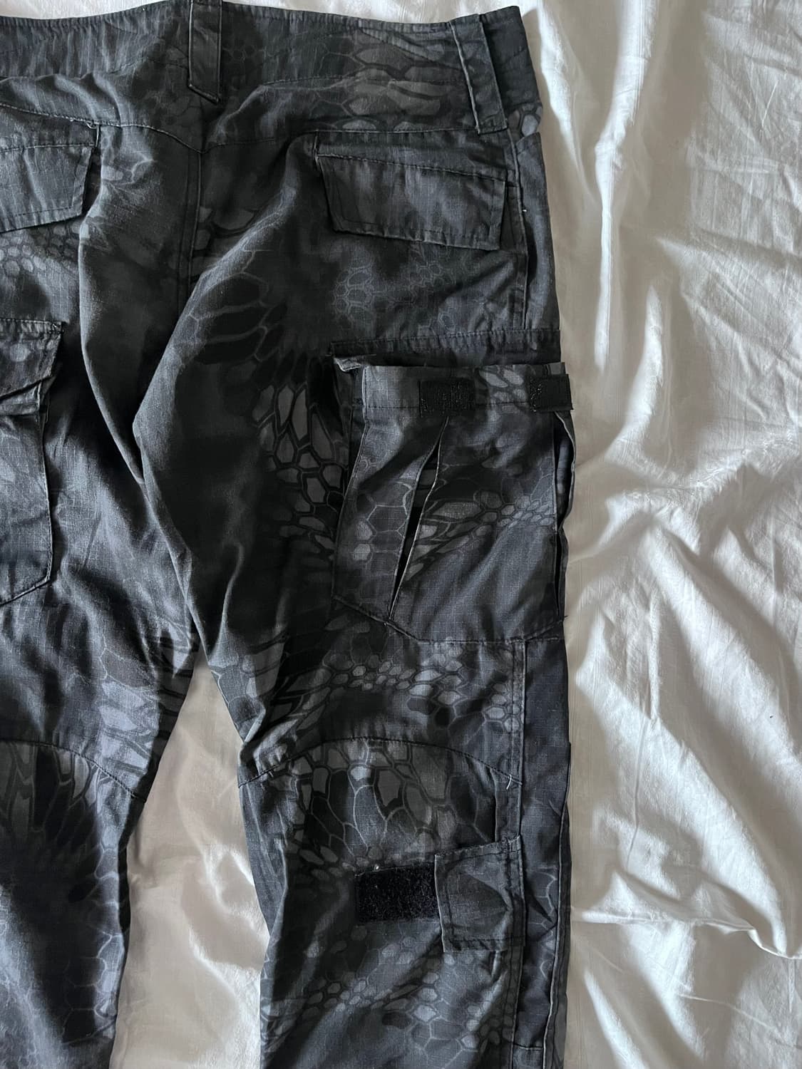 Python Pattern Detail Cargo Pants 상품이미지7