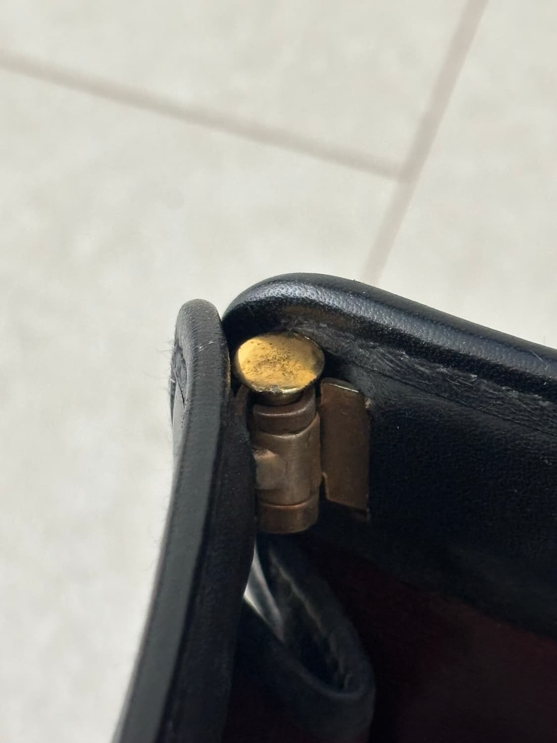 샤넬 블랙 금장 퀼팅 클러치백  상품이미지5