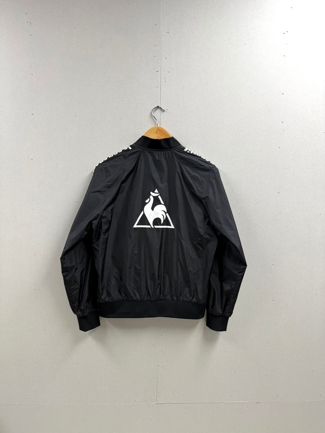 여성 85 S /  르꼬끄 바람막이 봄버 점퍼 블랙 상품이미지4