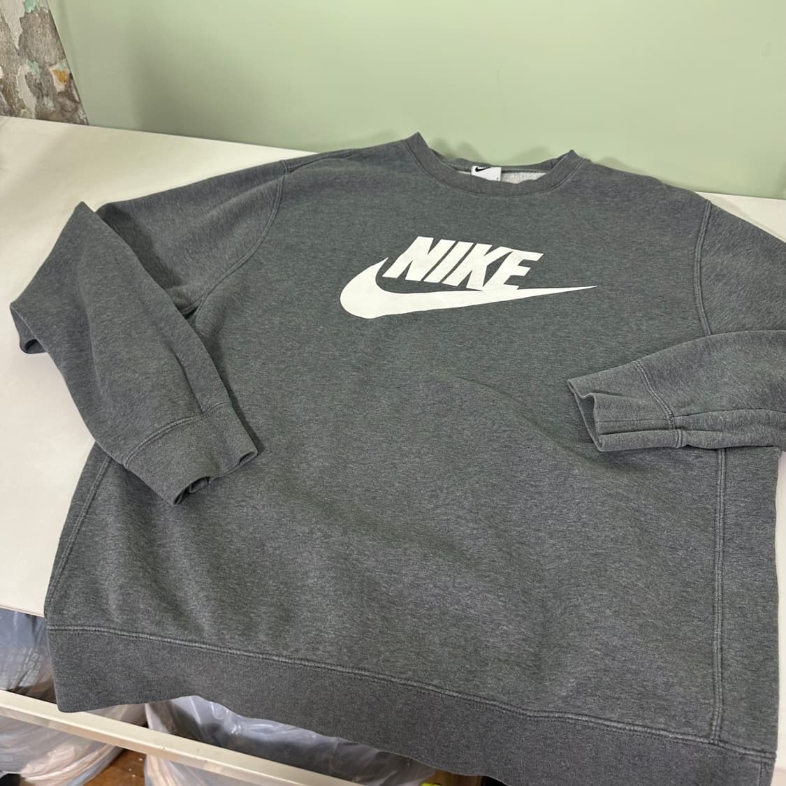 L 나이키 진그레이 오버핏 빅로고 코튼 맨투맨 상품이미지2