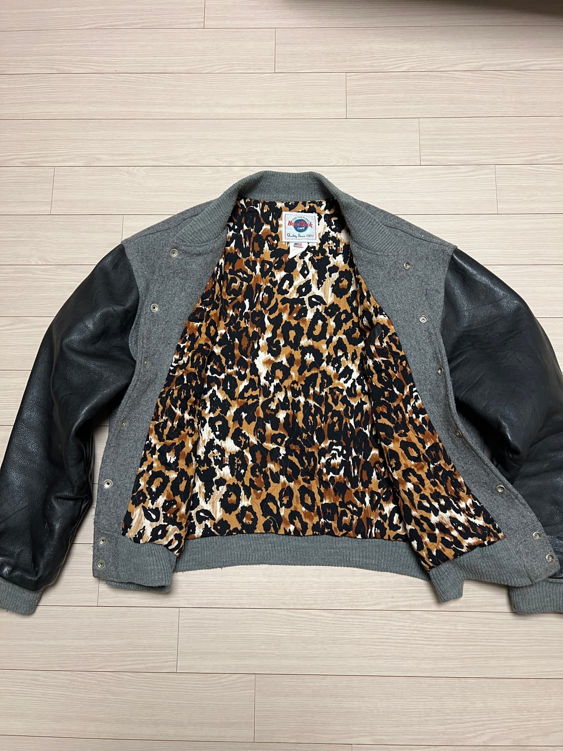 하드락카페 그레이 바시티 자켓 XL / 울 레더 슬리브 상품이미지3