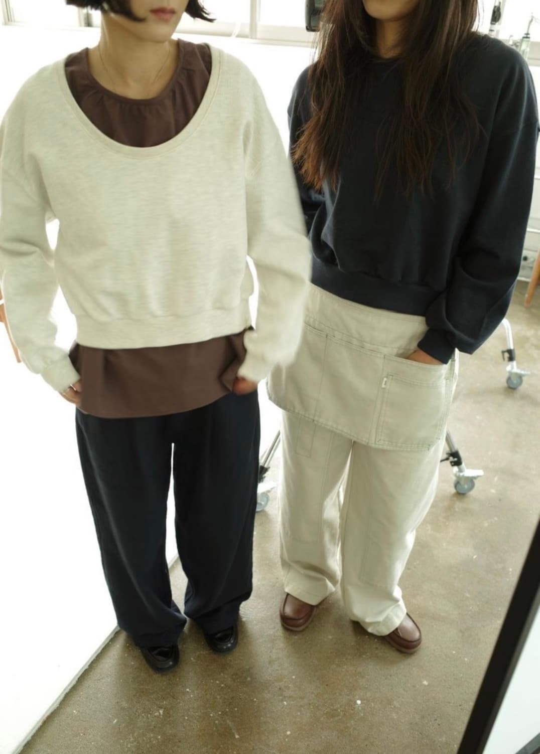 Falt u-neck crop sweatshirt / oatmeal 상품이미지1