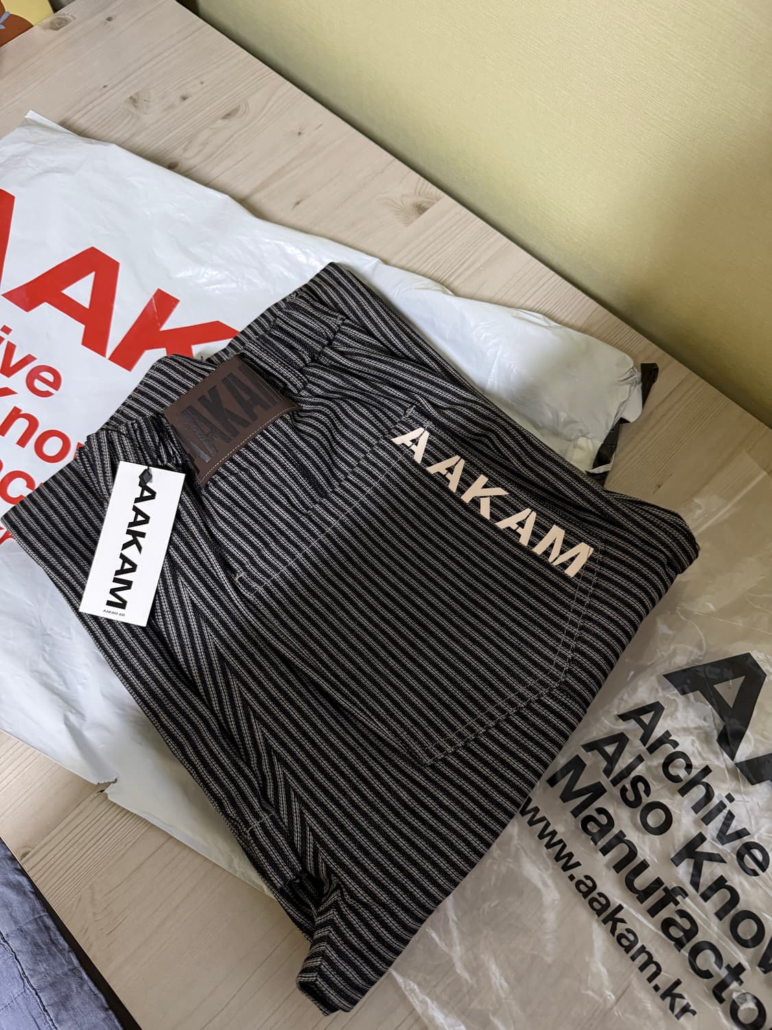 아캄 스트라이프 팬츠 상품이미지1