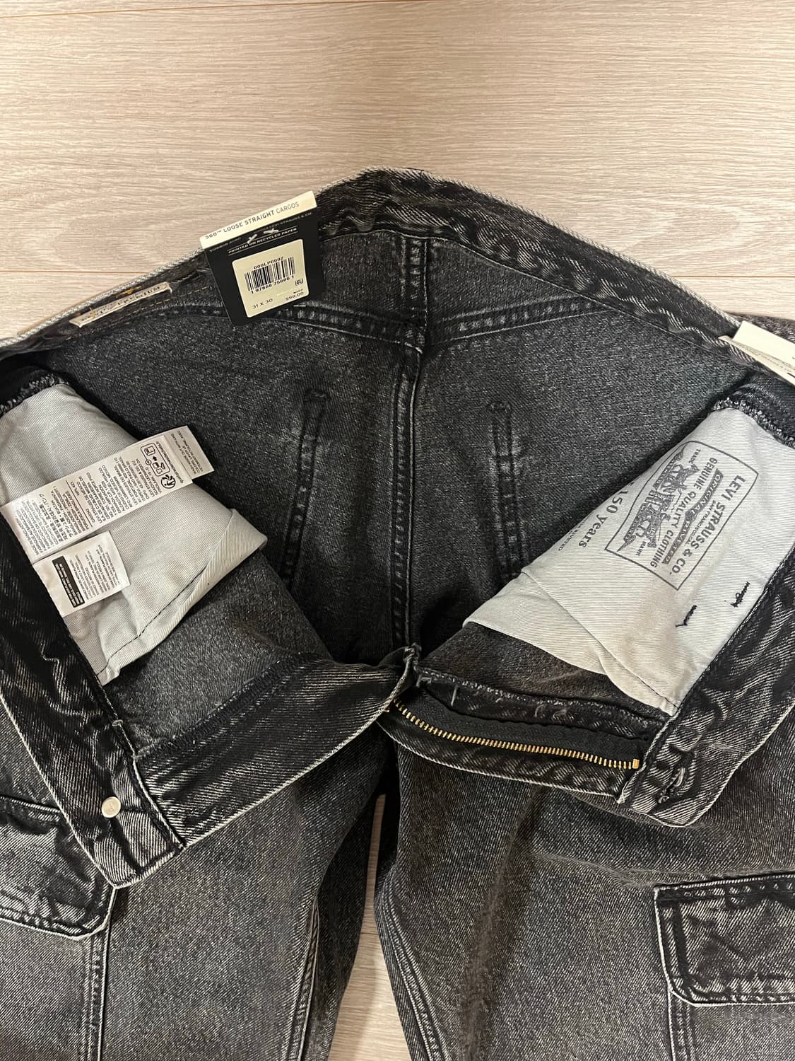 (새상품) 리바이스 568 블랙 데님 카고 팬츠 프리미엄 라인 상품이미지2