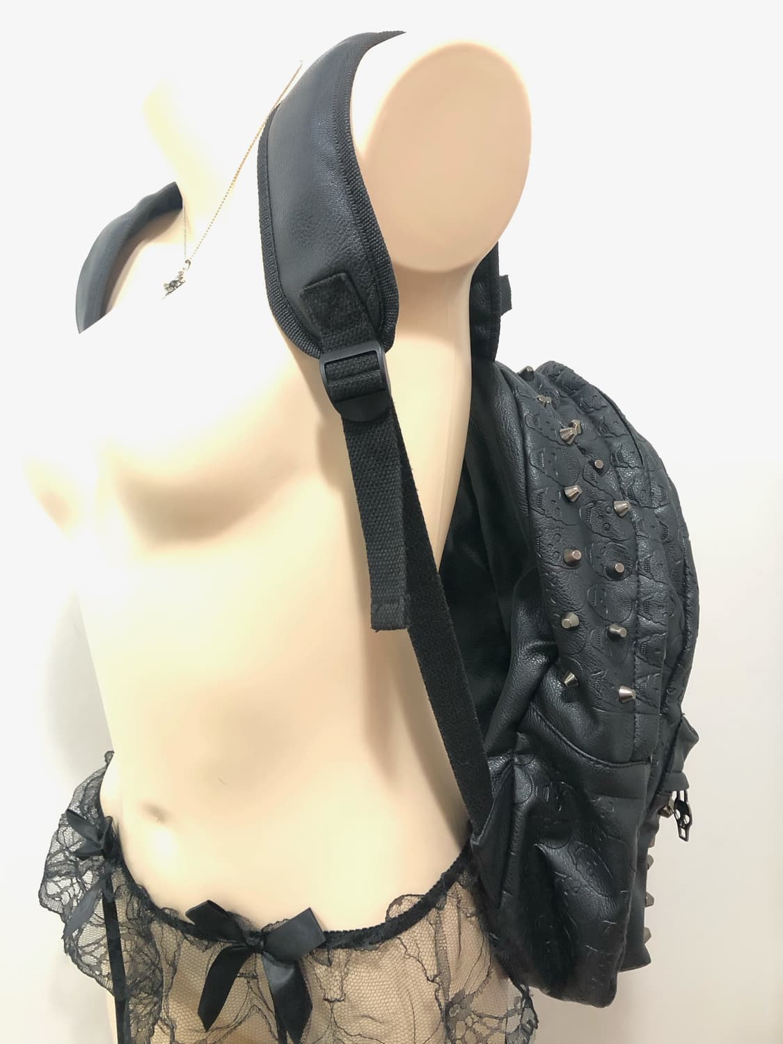 leather skull pattern studded backpack 상품이미지4