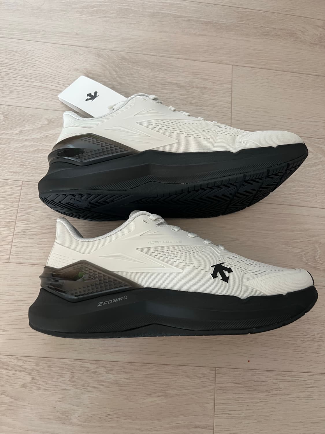 데상트 무브스텝270 새상품 상품이미지3