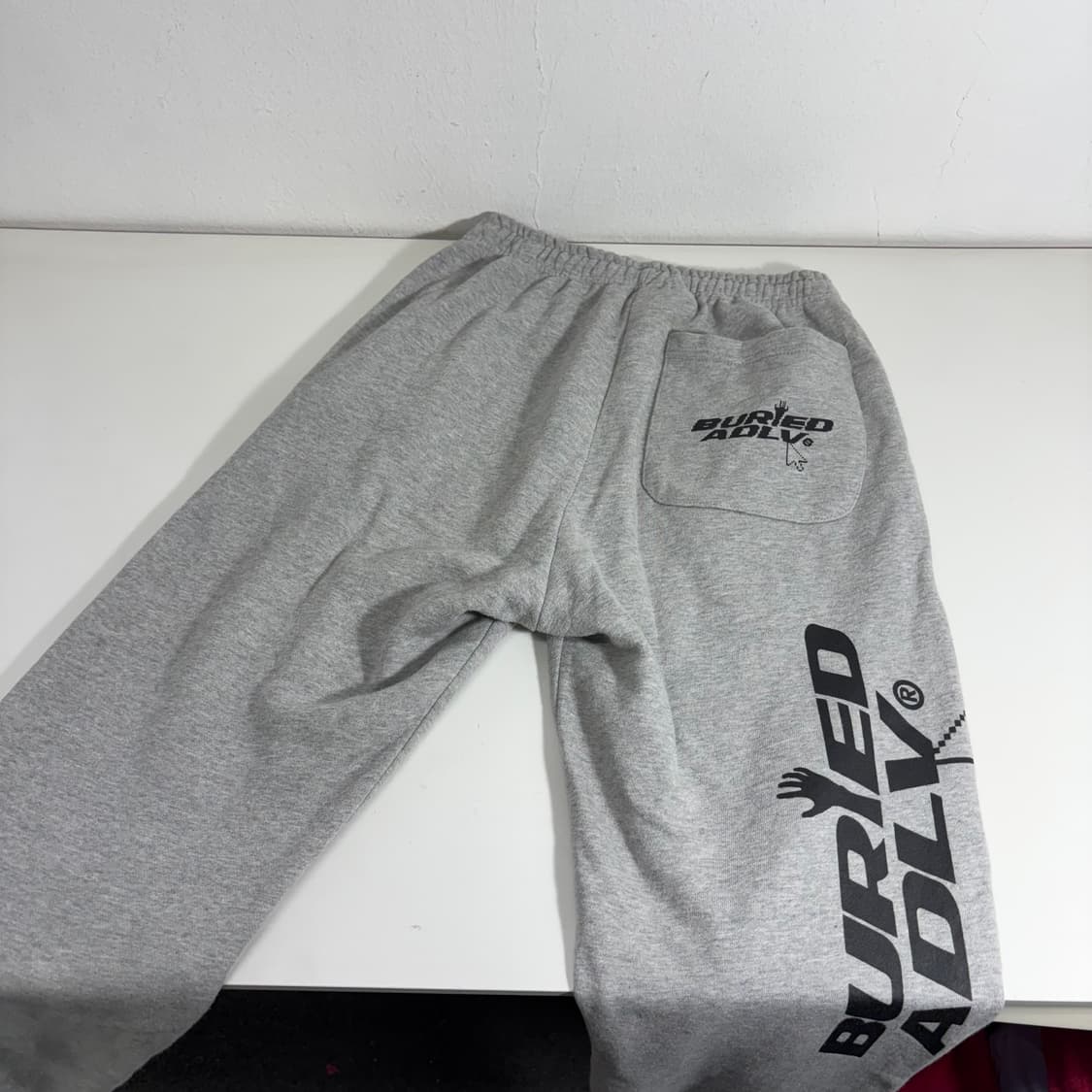 S 아크메드라비 X 베리드얼라이브 그레이 스웻팬츠 상품이미지1