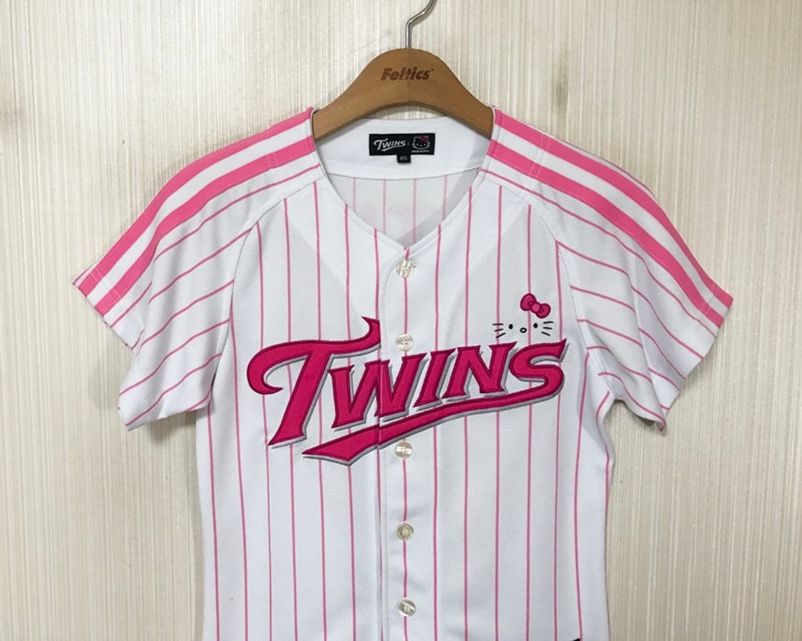 KBO LG트윈스X헬로키티 콜라보유니폼/져지 85 #2 오지환(싸인) 상품이미지2