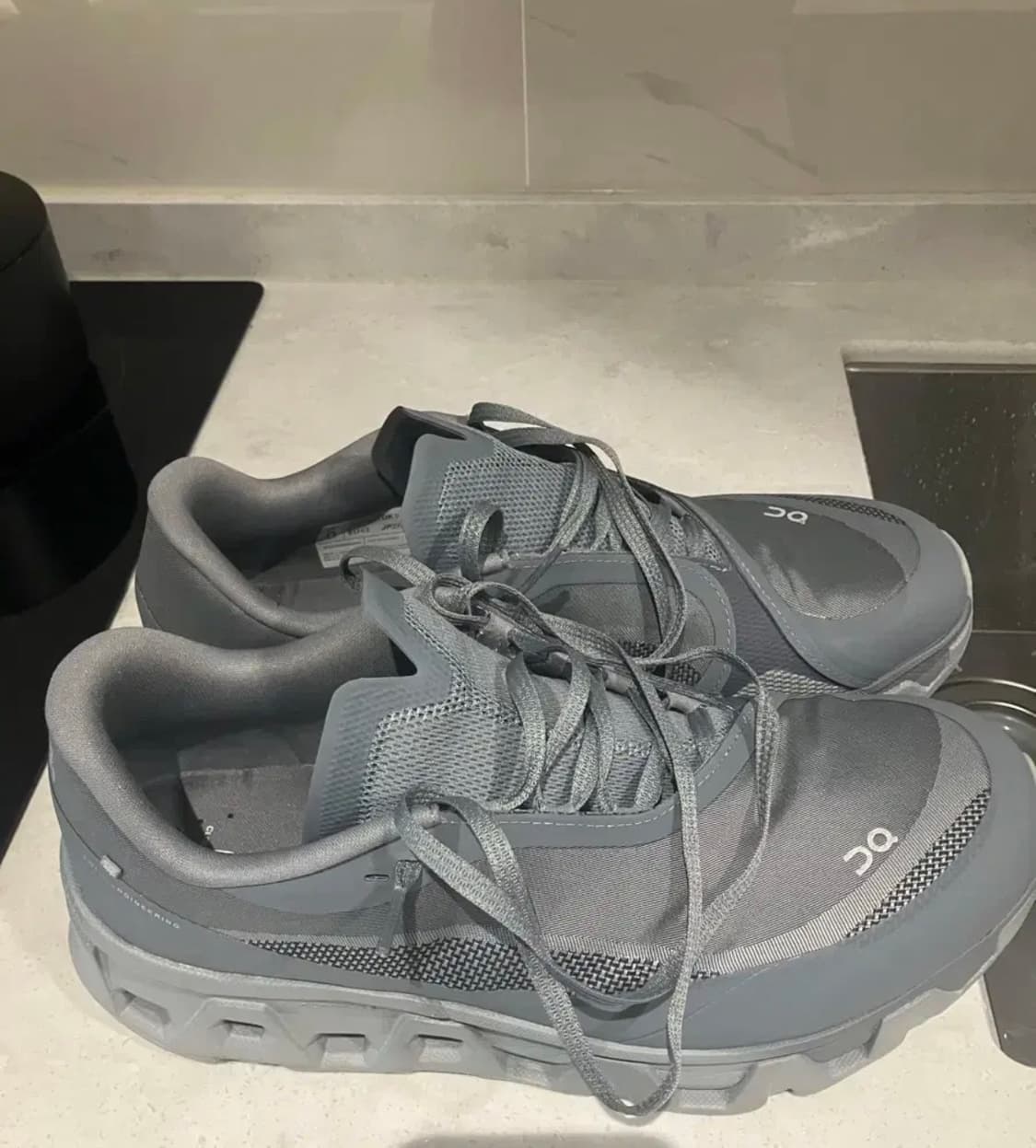 파프 온러닝 몬스터 275사이즈 판매합니다. 상품이미지1