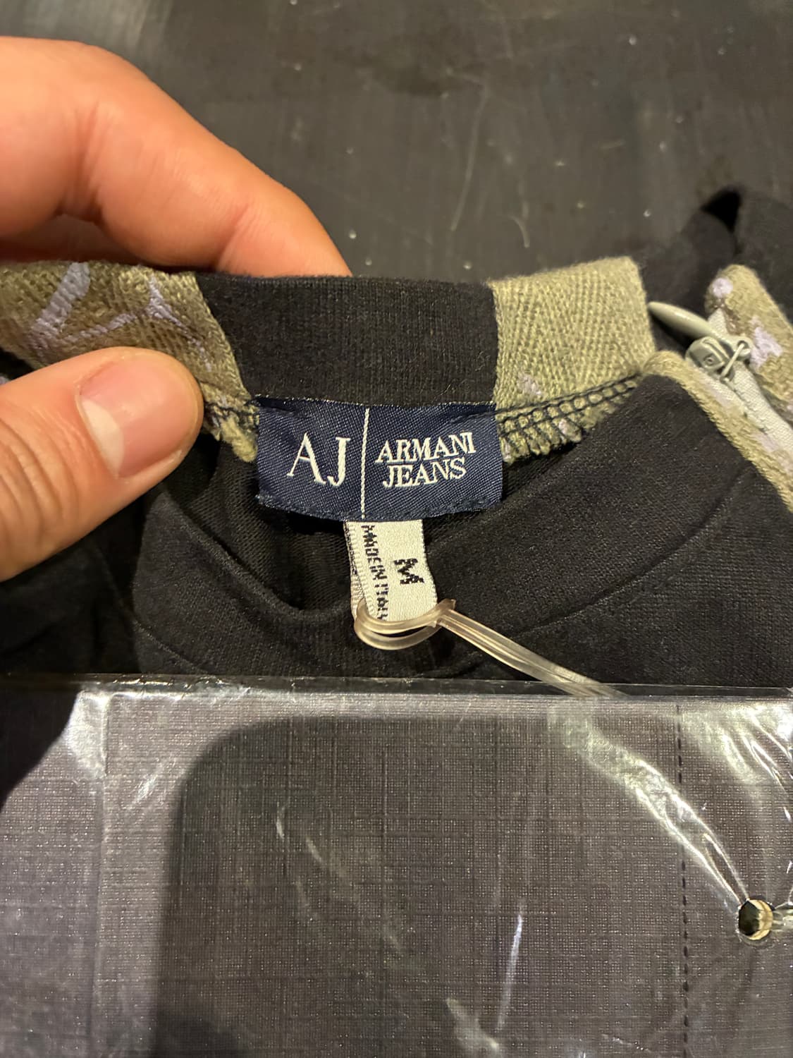 M) 아르마니 래글런 롱슬리브 블랙 상품이미지2