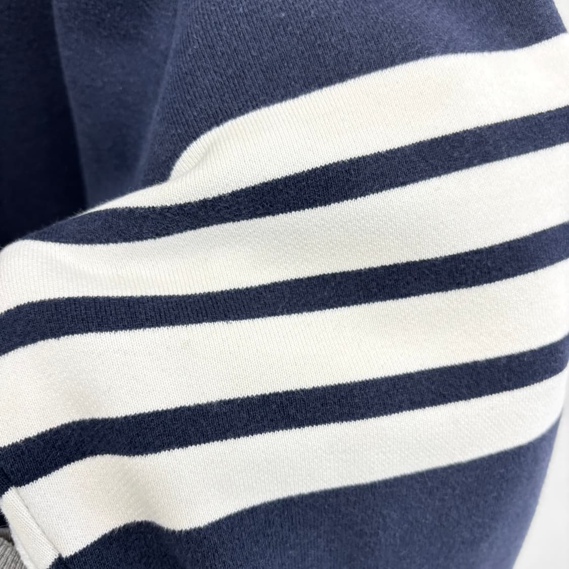 [7]톰브라운 사선완장 맨투맨  상품이미지2