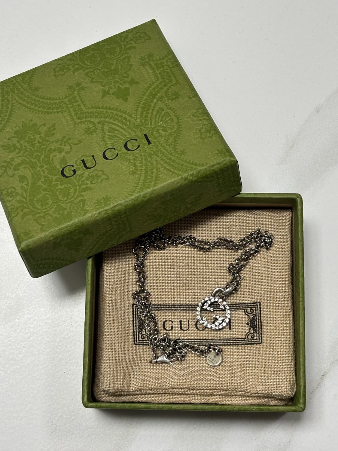 구찌 인터로킹 G 실버 목걸이 상품이미지1