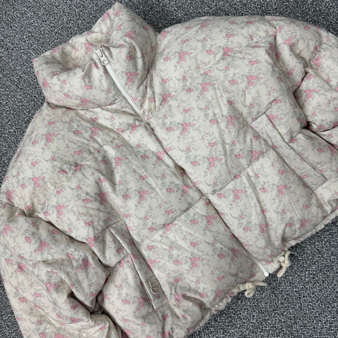 소프트서울 플라워 패턴 덕다운 숏패딩 상품이미지2