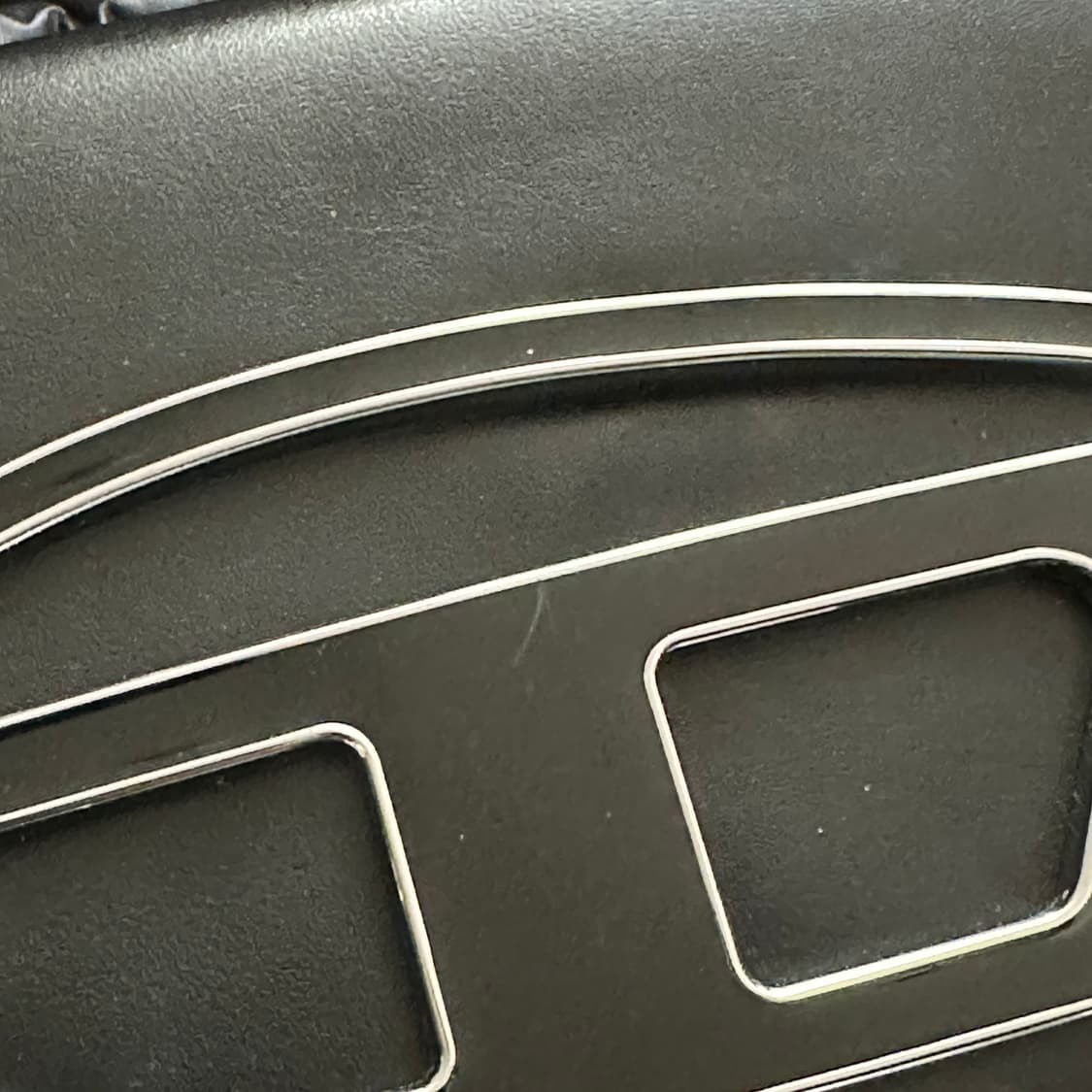 디젤 1dr 블랙 숄더백 상품이미지4