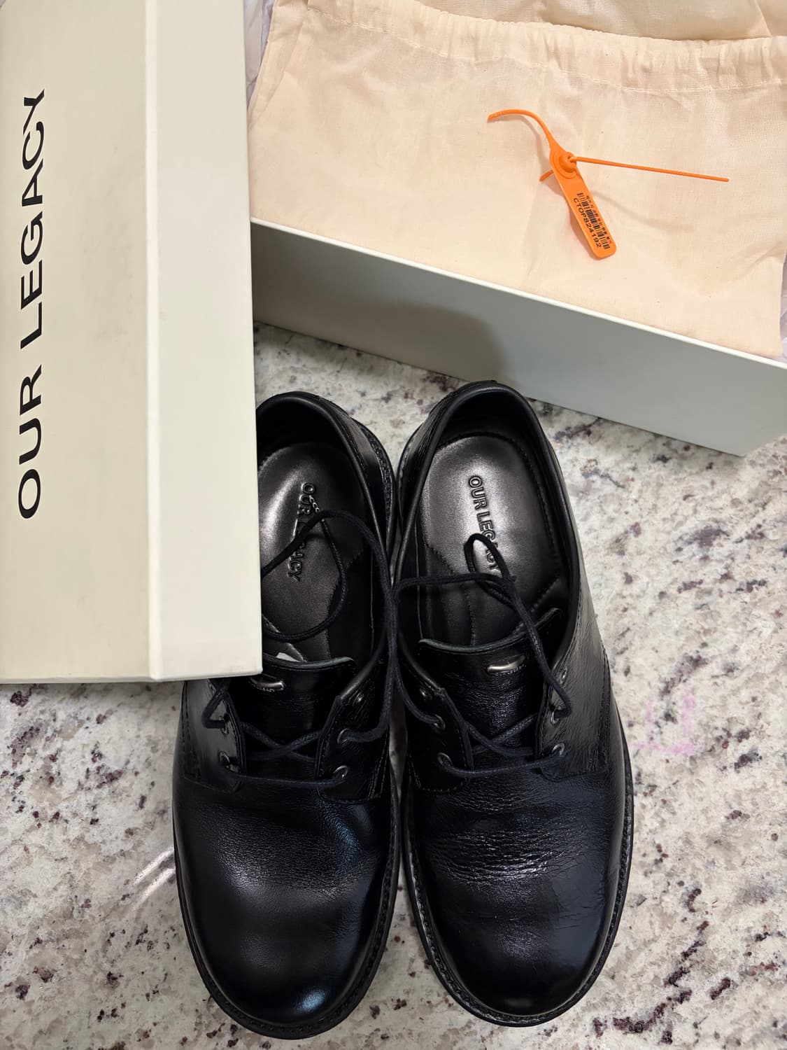 아워레가시 트램플러 슈즈 블랙 크랙 페이턴트 레더 43 사이즈 상품이미지2