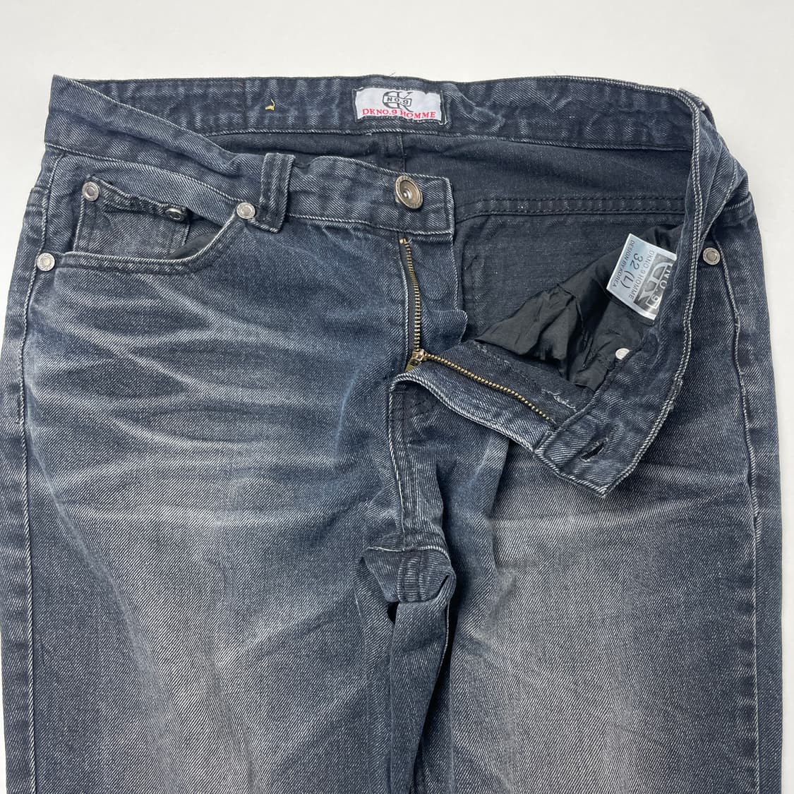 [택포] DKNO.9 HOMME 자수워싱 데님팬츠 상품이미지3