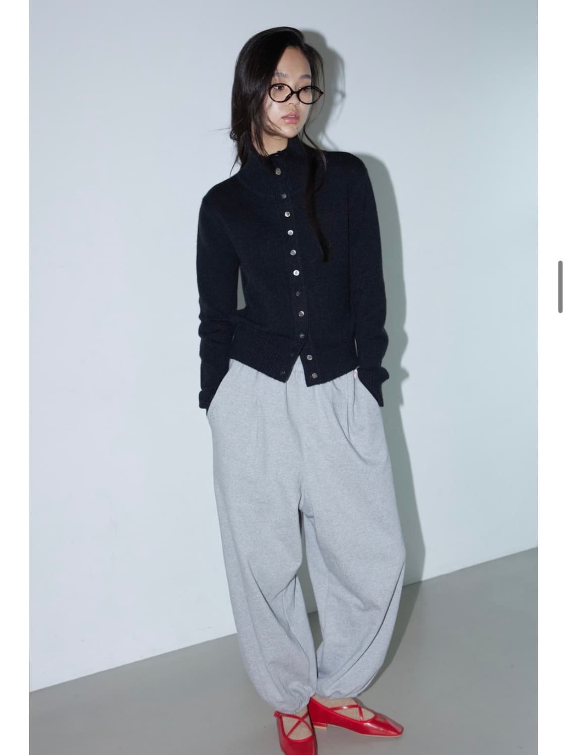 미치코런던 하이넥 버튼 가디건 블랙 상품이미지4