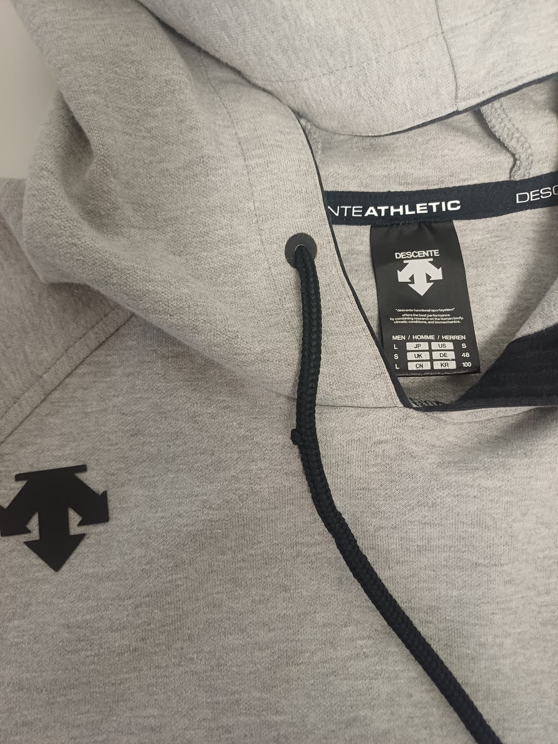 [정품] 데상트 ATHLETIC 로고 후드티 (실측 100) 상품이미지4