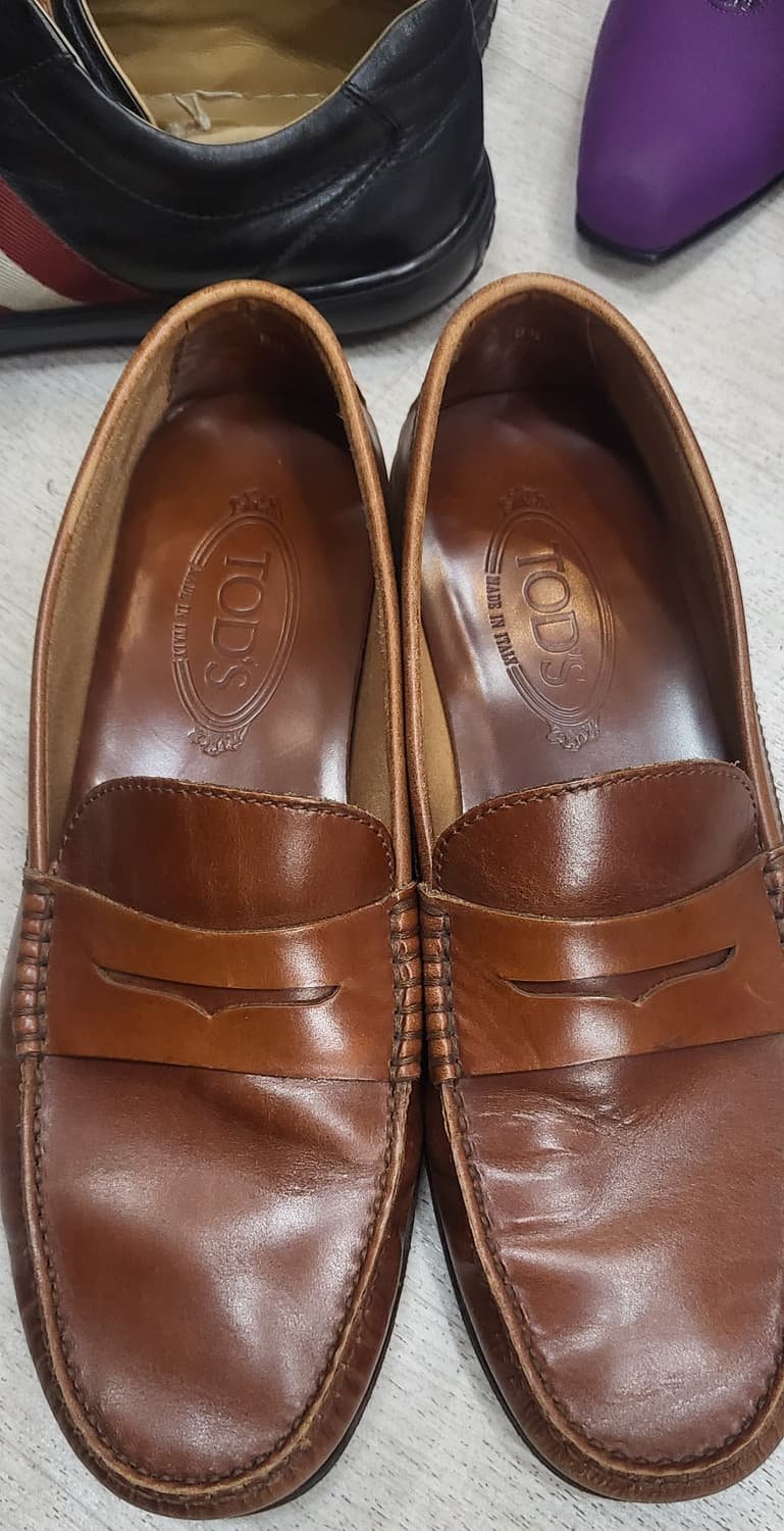 Tod's 토즈 브라운 가죽 로퍼입니다  265 상품이미지1