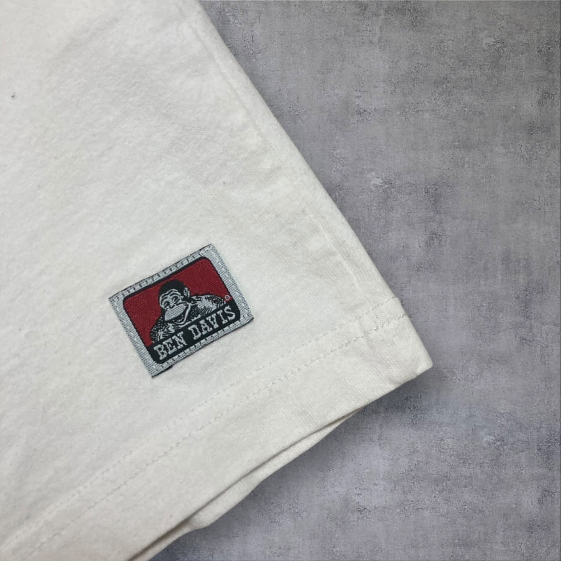 벤 데이비스 박스 센터 로고 화이트 반팔티 상품이미지3