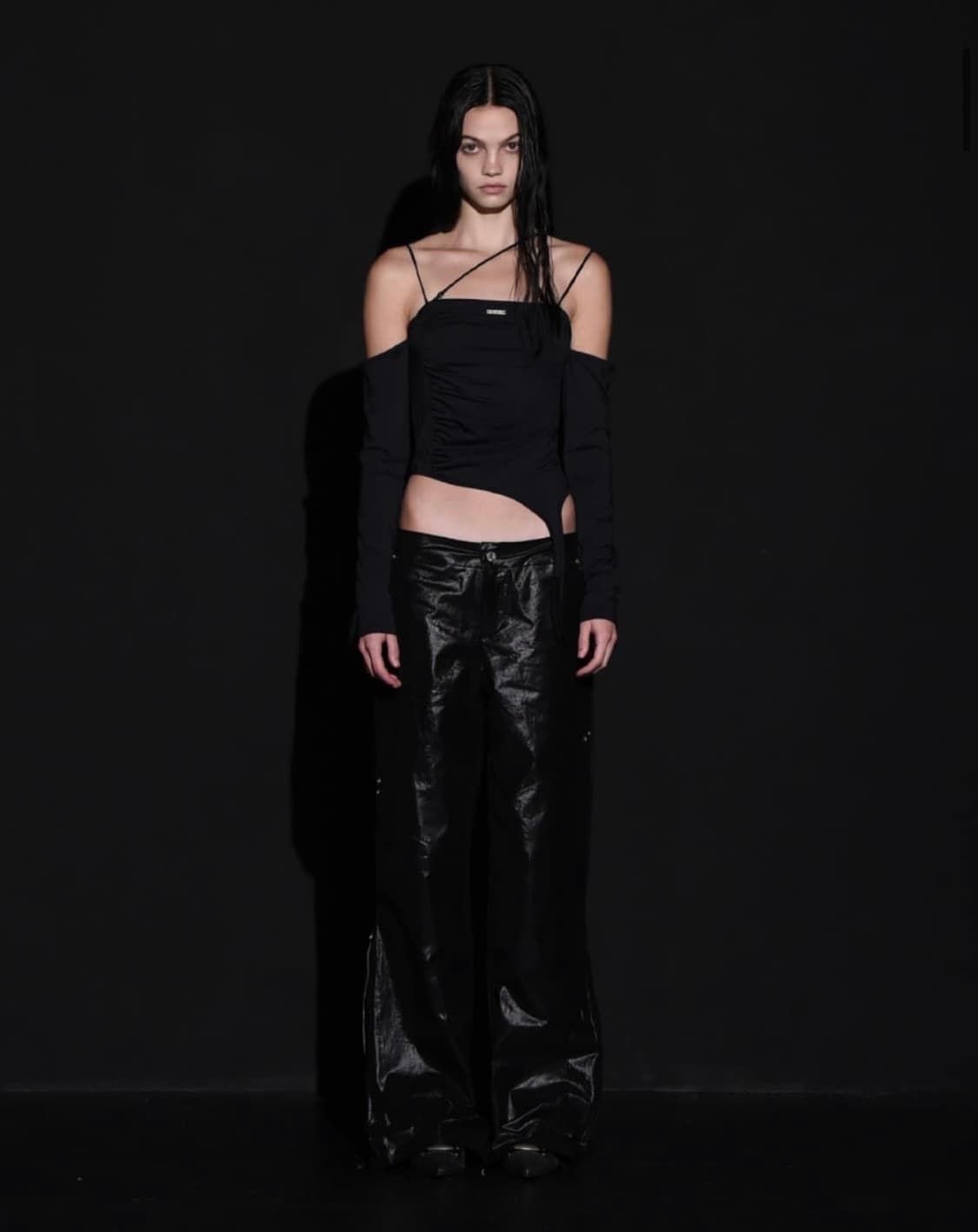 OBLIQUE EYELET ZIPPER PANTS 상품이미지3