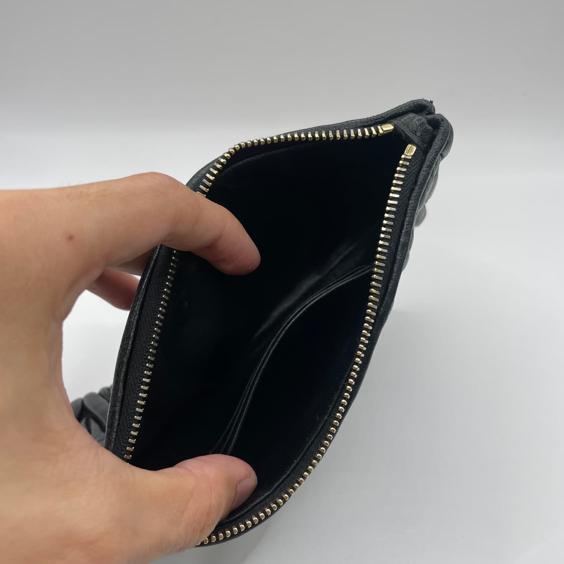 미우미우 마테라쎄 나파 장지갑 상품이미지7