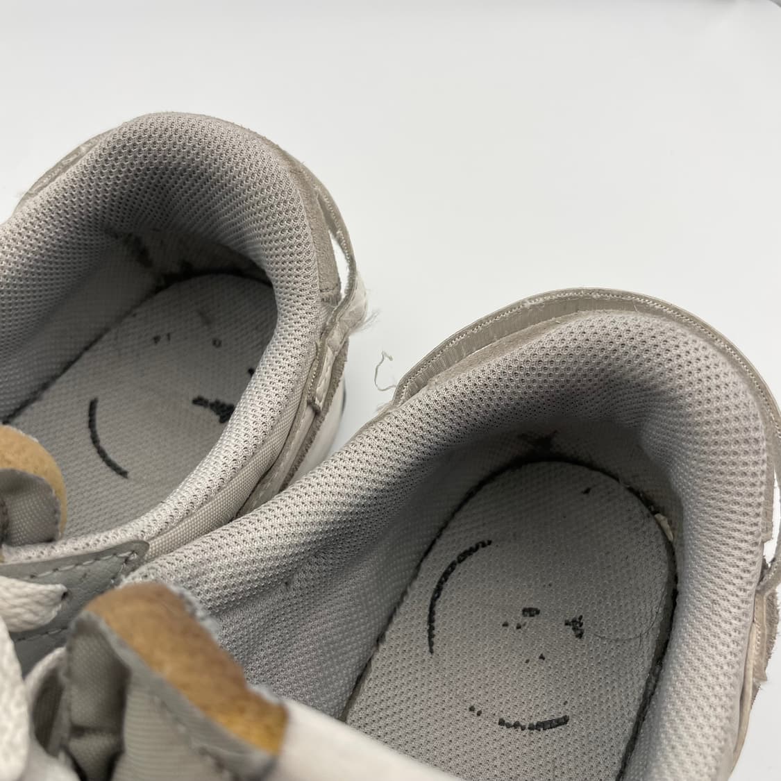 나이키 와플 데뷰 남성 스니커즈 270 상품이미지3