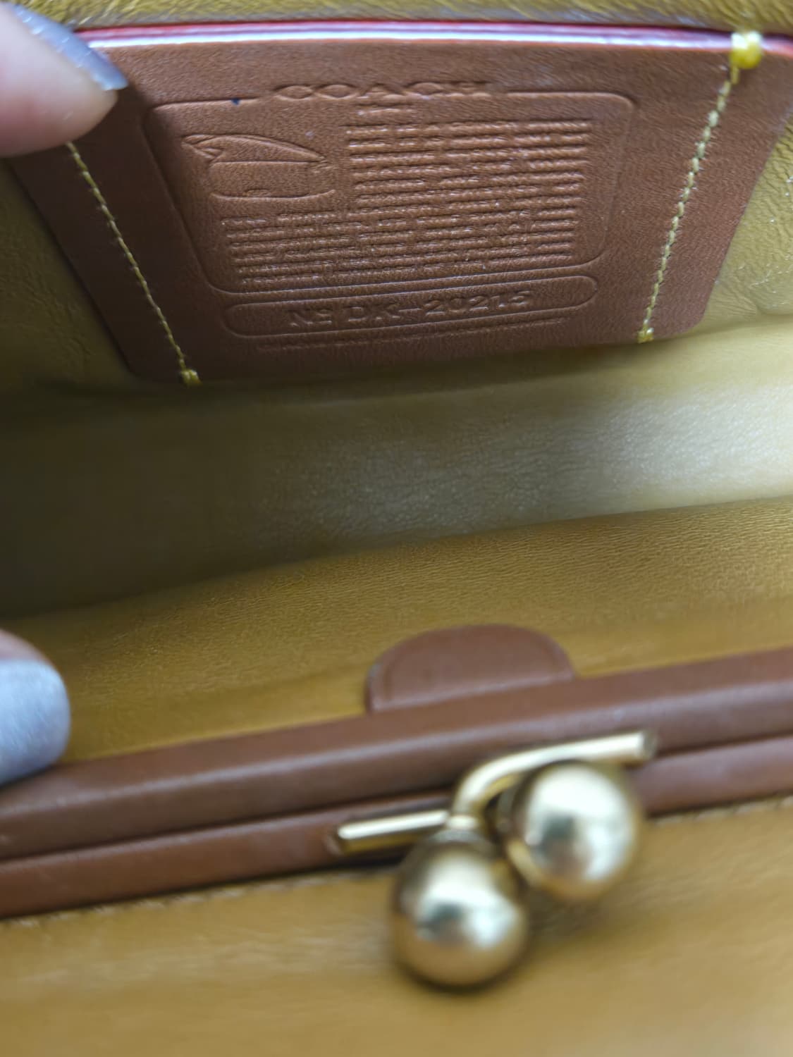 코치 블루 레더 크로스백 상품이미지7