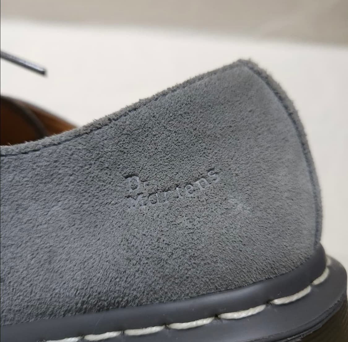 닥터마틴 1461 그레이 스웨이드 3홀 상품이미지6