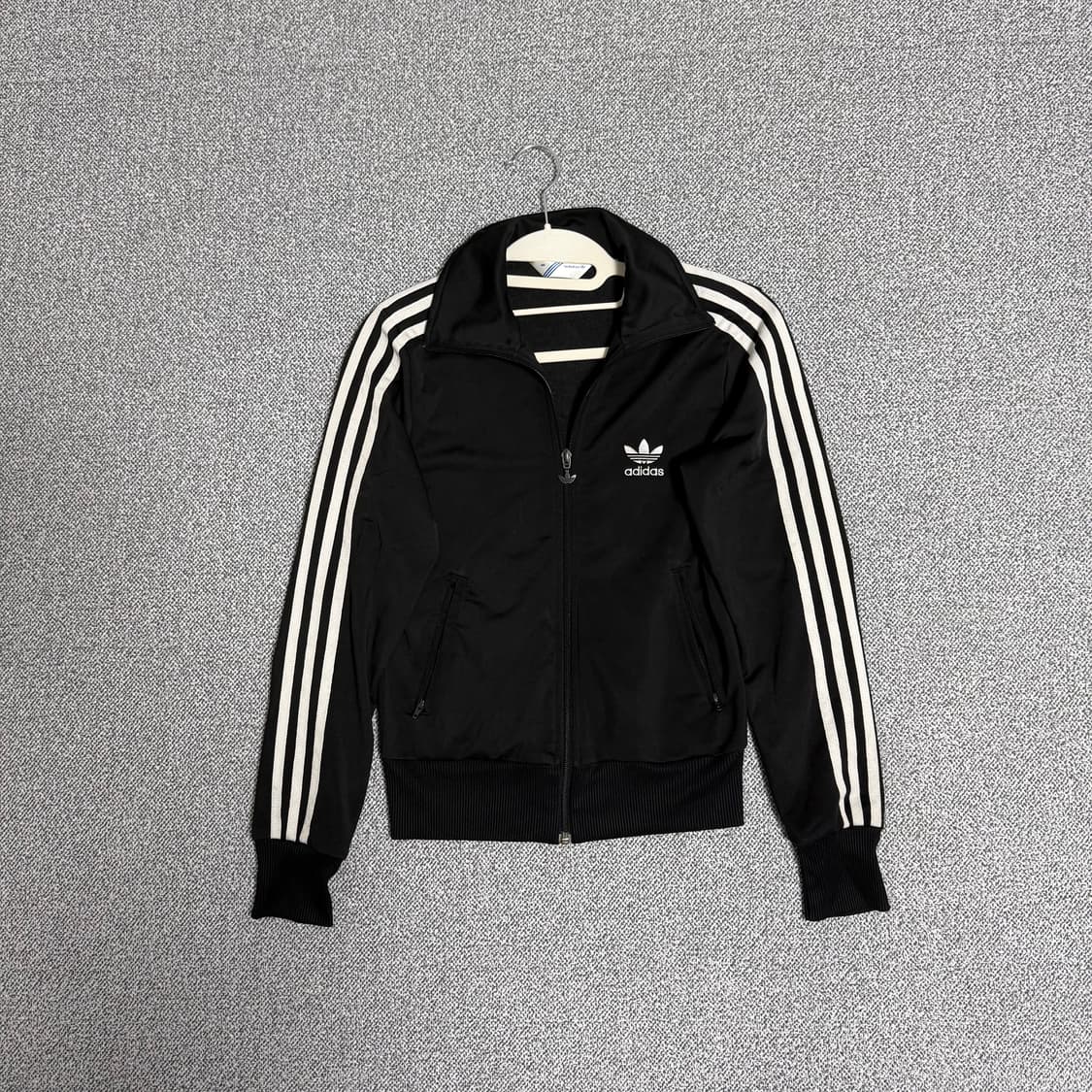 아디다스 파이어버드 백로고 져지 블랙화이트 85 상품이미지1