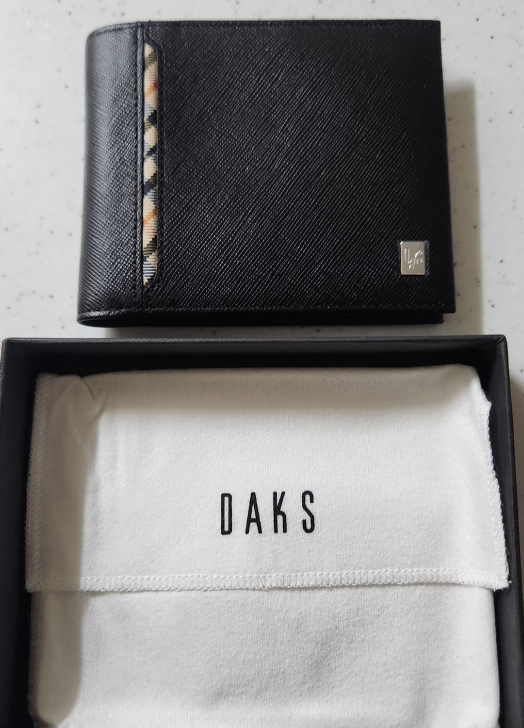 (새상품) 닥스 남성 블랙 체크라인 반지갑 상품이미지1