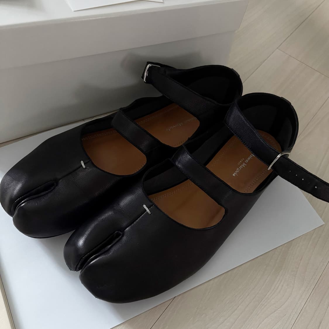 [39] 마르지엘라 타비 메리제인 더블스트랩 블랙 상품이미지1
