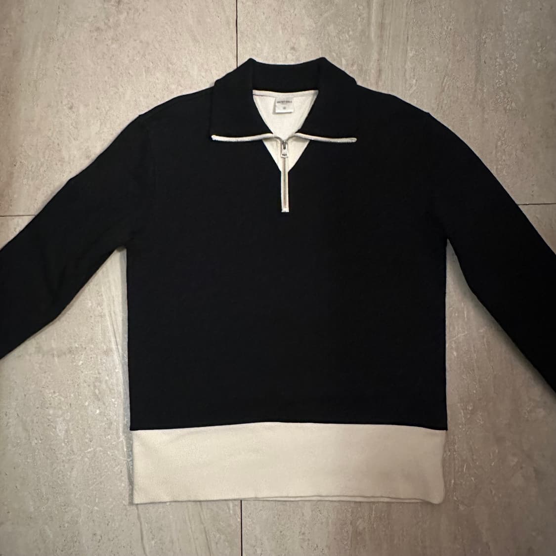 어나더월드 하프집업 스웻셔츠 판매합니다 상품이미지5