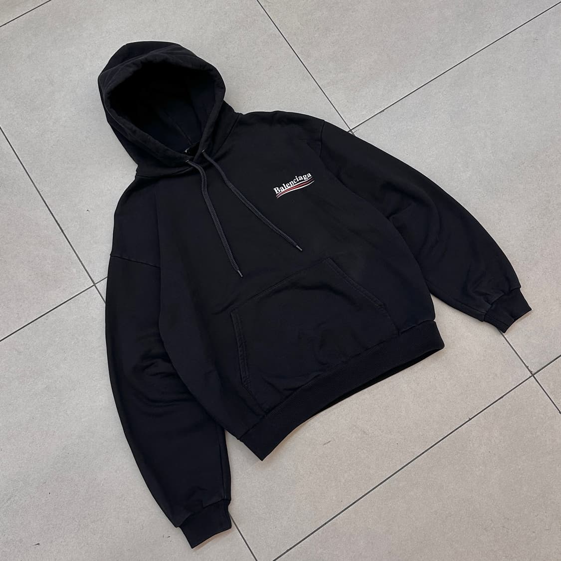 발렌시아가 폴리티컬 캠페인 웨이브로고 후드티 상품이미지2