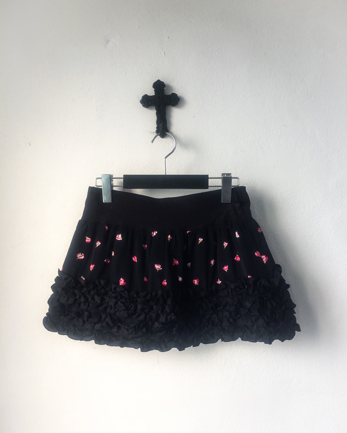 Rose pattern frill mini skirt 상품이미지1