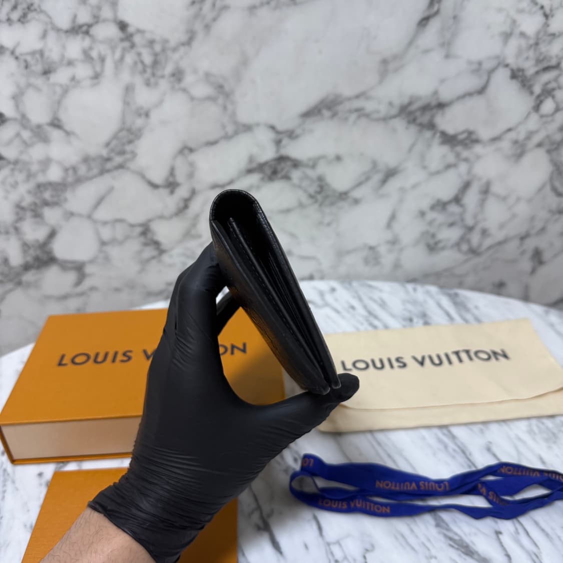 루이비통 이클립스 쉐도우 브라짜 월릿 장지갑 상품이미지4